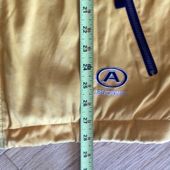 Abercrombie Fitch Performance sz small Yellow with navy/light blu… - Picture 7 of 13